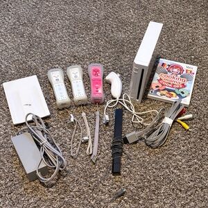 Nintendo Wii Set and accessories